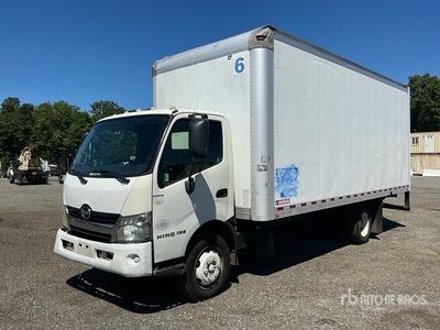 2015 Hino 195 4x2 Van Truck