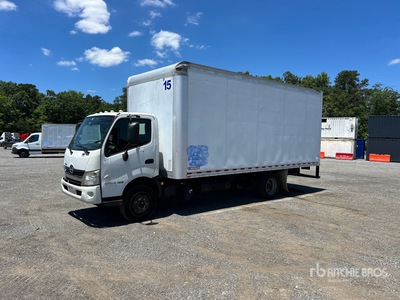 2017 Hino 195 4x2 Van Truck