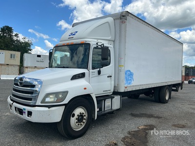 2018 Hino 268 4x2 Van Truck