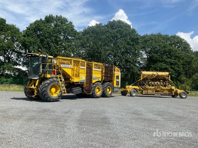 2017 ROPA Tiger 6a XL 6x6 Self-Propelled Beet Harvester