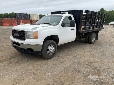2014 GMC Sierra 3500HD 4x2 Flatbed Truck