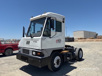 2017 Kalmar T2 4x2 Spotter Truck