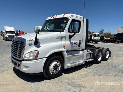 2018 Freightliner Cascadia 125 6x4 T/A Day Cab Truck Tractor