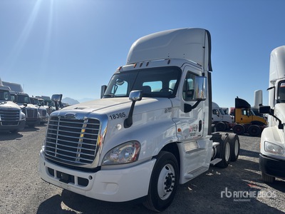 2018 Freightliner Cascadia 125 6x4 Cabeza Tractora Cabina Corta
