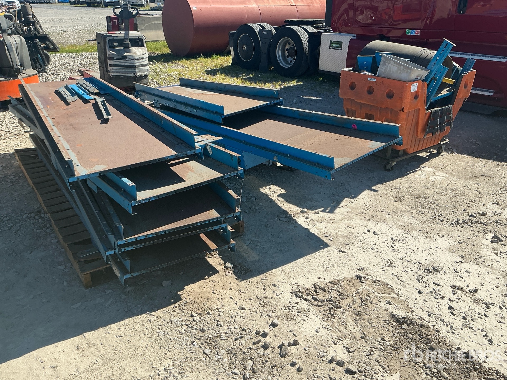 2021 New London Engineering 200-24"-40' 24 in x 40 ft Horizontal sliding Conveyor Belt