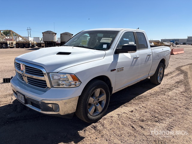 2014 Ram 1500 4x4 Extended Cab Pickup