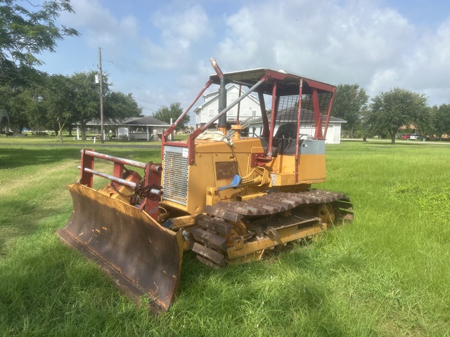 1990 Komatsu D37P-2 Crawler Dozer