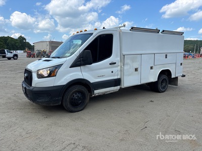 2020 Ford Transit 350 4x2 Enclosed Service Truck