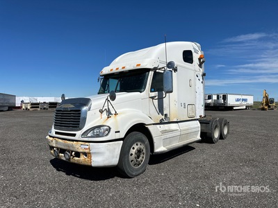 2006 Freightliner Columbia 120 6x4 T/A Sleeper Truck Tractor