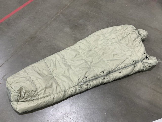 (39) Sleeping Bags (39) Sleeping Bags