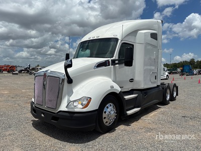 2022 Kenworth T680 6x4 T/A Sleeper Truck Tractor
