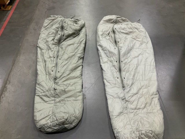 (40) Sleeping Bags