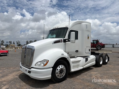 2014 Kenworth T680 6x4 T/A Sleeper Truck Tractor