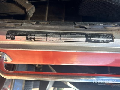 1985 Peterbilt 359 T/A Dump Truck