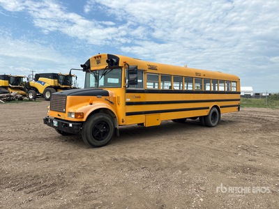 1999 Thomas/International 3800 4x2 Bus (Inoperable)