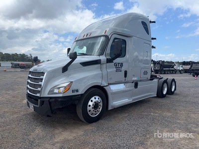 2018 Freightliner Cascadia 126 6x4 T/A Sleeper Truck Tractor