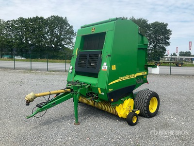 2005 John Deere 592NB Presse à balles cylindriques