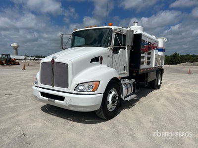 Vacmasters VND S4000 on 2016 Kenworth T270 4x2 Vacuum Excavator Truck