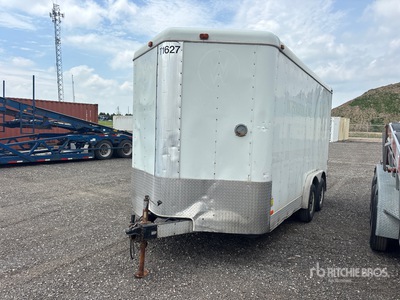 2002 Interstate 16 ft T/A Remolque Cerrado