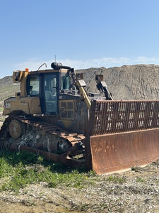 Cat D6T جرافة مجنزرة (Inoperable)