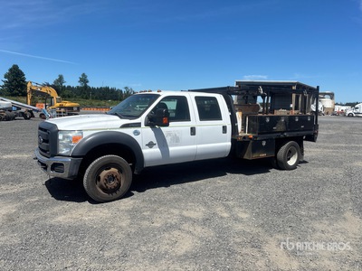 2015 Ford F-550 XL 4x4 Crew Cab 平台トラック