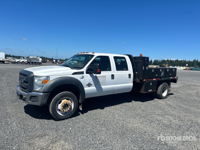 2015 Ford F-550 XL 4x4 Crew Cab Flatbed Truck