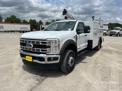 2025 Ford F-600 4x4 Camion de servicios