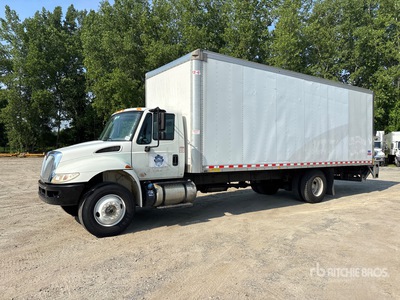 2017 International 4300 4x2 Camion fourgon (Inoperable)