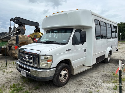 2010 Ford E-450 4x2 Bus
