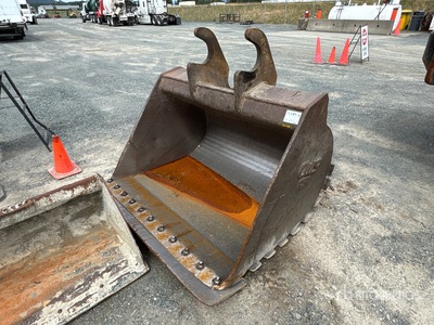 64 in Q/C Cleanup エクスカベーター用バケット - Fits Cat 320CLU