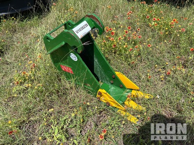 2024 (unverified) JMA BCK-E32-8 8 in 0.06 cyd Q/C Digging Excavator Bucket - Fits Bobcat E32