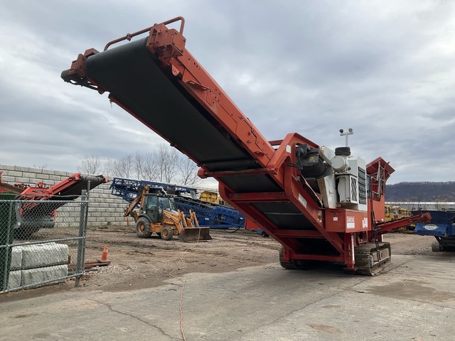 2010 Sandvik QJ340 Tracked Jaw Crushing Plant