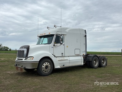2004 Freightliner Columbia 120 6x4 T/A Sleeper Truck Tractor