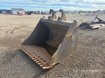 70 in Q/C Cleanup Excavator Bucket
