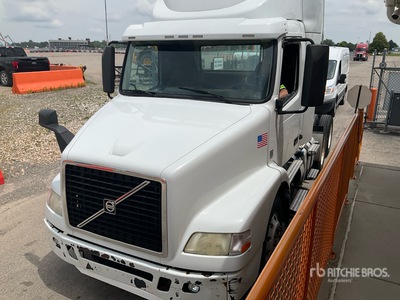 2016 Volvo VNM Cabeza Tractora Cabina Corta