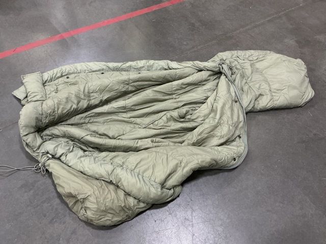 (41) Sleeping Bags