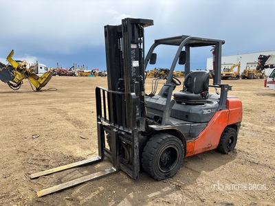 2013 Toyota 8FGU30 5620 lb Cushion Tire Forklift