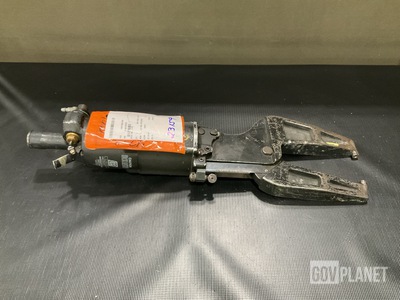 US Industrial Tool & Supply US151TA Pneumatic Yoke Riveter