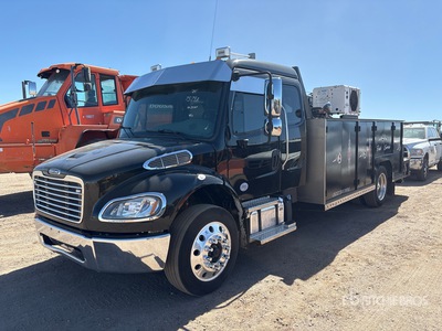 2021 Freightliner M-2 4x2 Extended Cab Camion de servicios