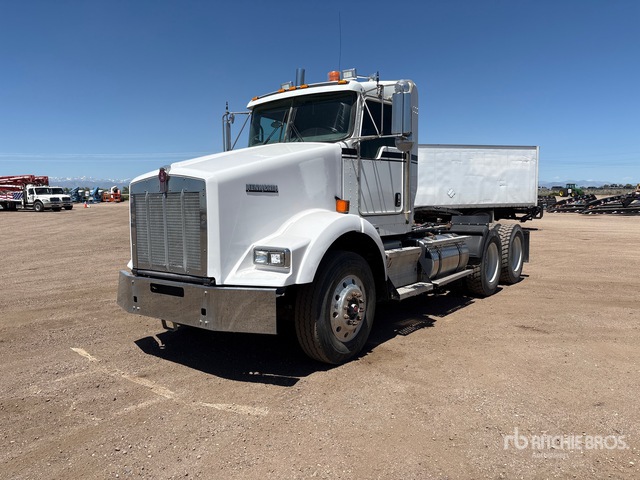 2016 Kenworth T800 6x4 T/A Day Cab Truck Tractor