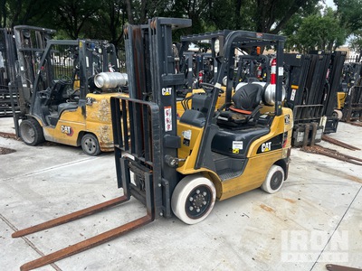 2020 Cat 2C5000 4750 lb Cushion Tire Forklift
