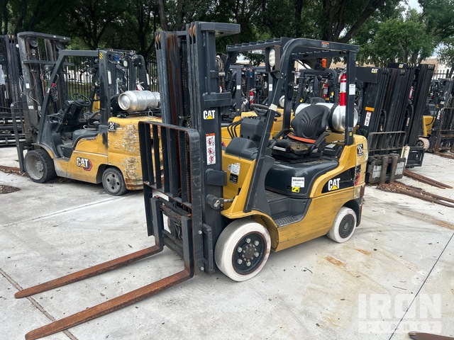 2020 Cat 2C5000 4750 lb Cushion Tire Forklift
