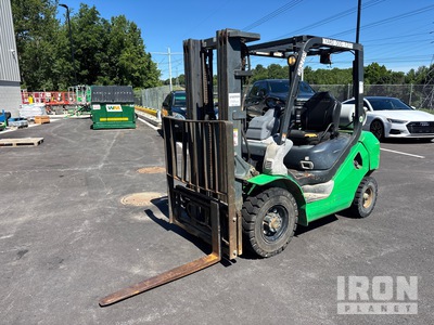 2011 Komatsu FG25T-16 4650 lb Pneumatic Tire Forklift