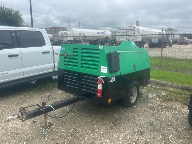 2017 Sullivan D185PDZSB 185 cfm Mobile Air Compressor