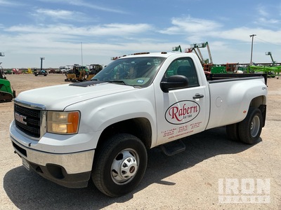 2012 GMC 3500 4x4 W/ Lift-Gate Pickup