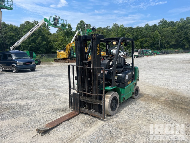 2017 Yale GTP050MX 4800 lb Pneumatic Tire Forklift