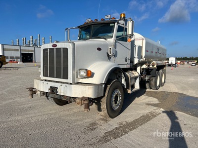2013 Peterbilt 365 6x6 Water vrachtwagen