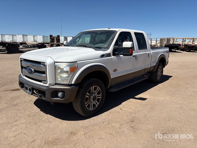 2015 Ford F-250 Lariat 4x4 Crew Cab Pickup