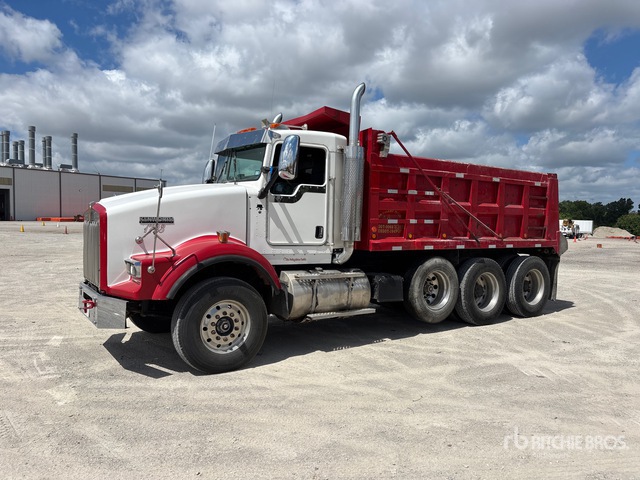 1996 Kenworth T800 8x4 Tri/A Dump Truck
