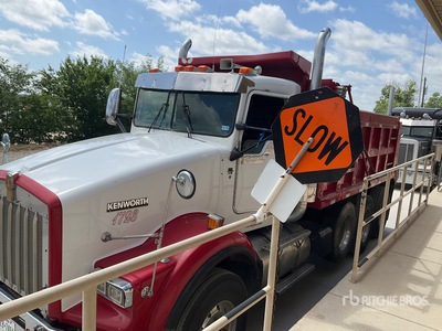 1996 Kenworth T800 Tri/A Dump Truck